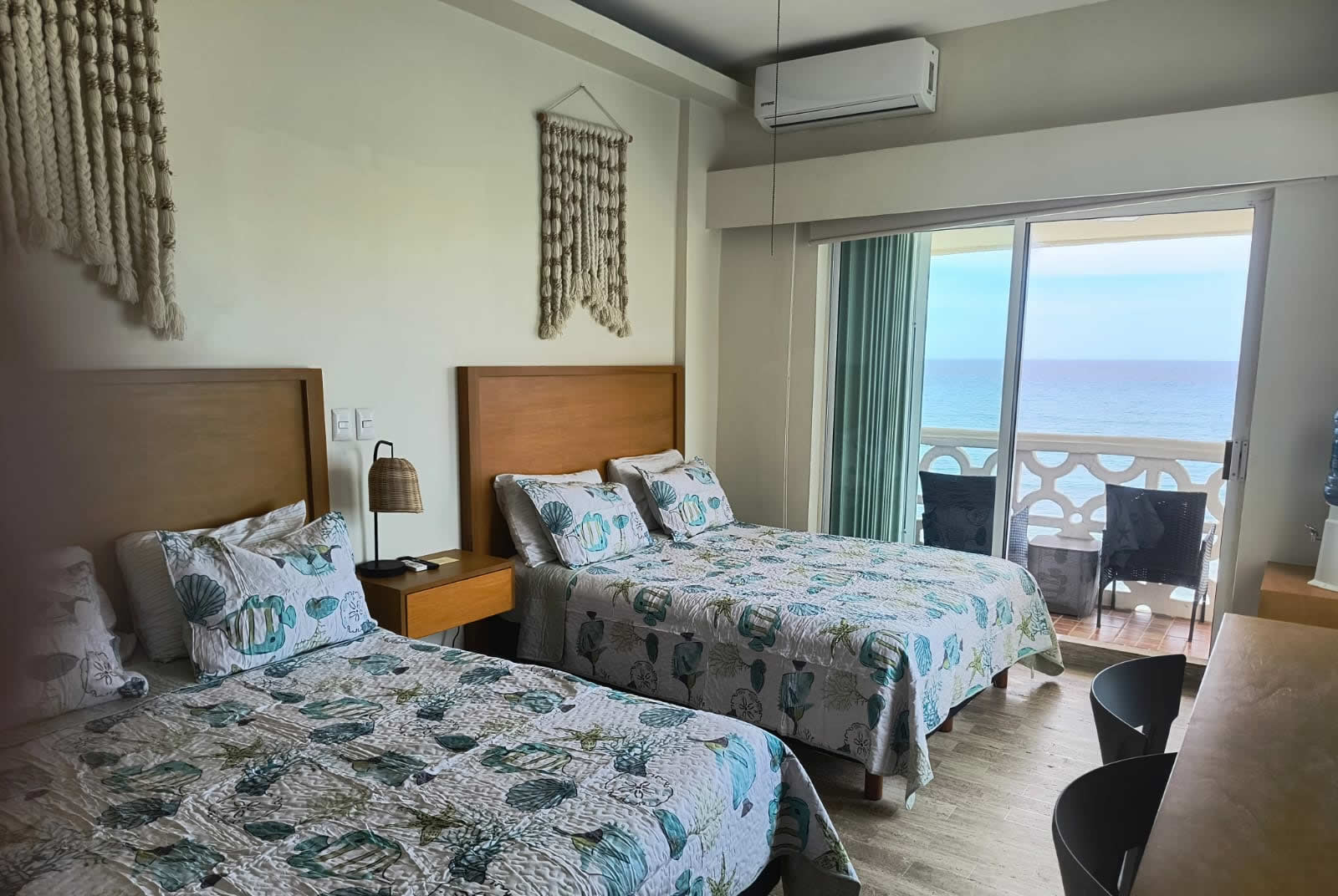 Premium Direct Ocean View